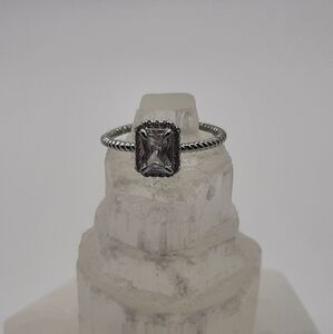 R915 Clear Ring Plated - Fragrant Jewels